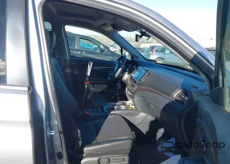 2023 Honda Ridgeline Rtl z USA, uszkodzony, nr VIN 5FPYK3F57PB021853